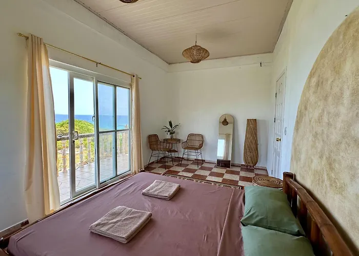 Om Namaste Beachhouse And Cottages * Daanbantayan