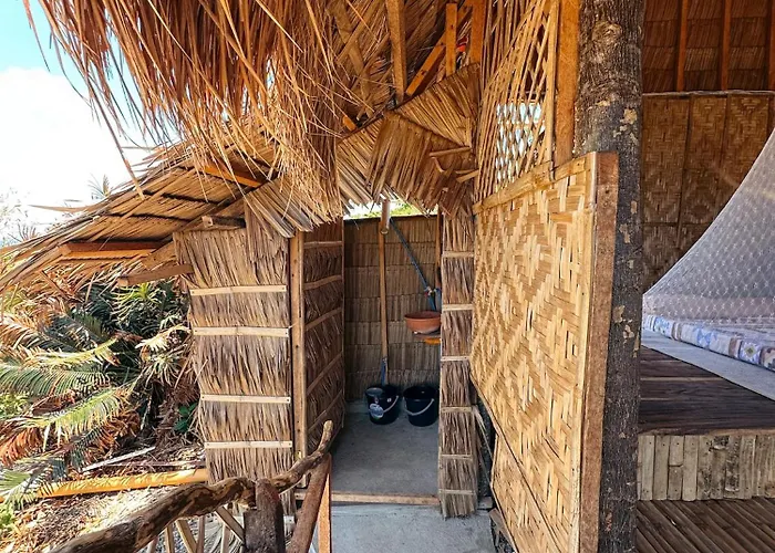 Om Namaste Beachhouse And Cottages * Daanbantayan